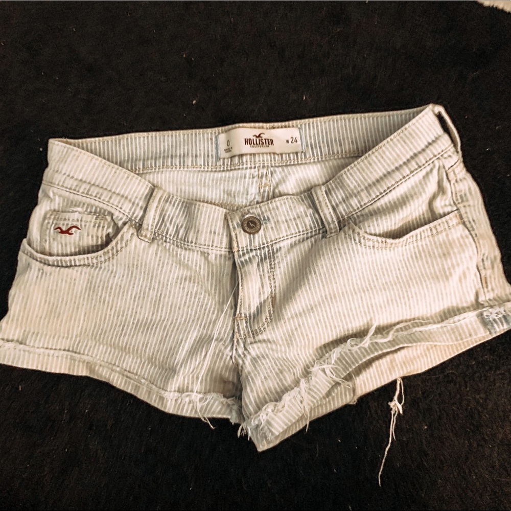 HOLLISTER LOWRISE SHORTS